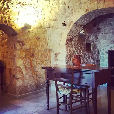Trullo 55 *